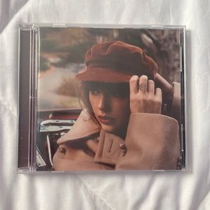 taylor swift red (taylor's version) cd